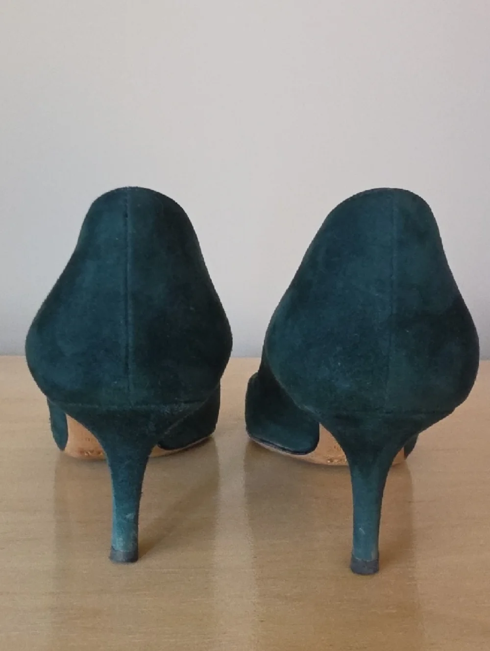 Jimmy Choo Teal Green Suede Pointed Pumps - Picture 5 of 12